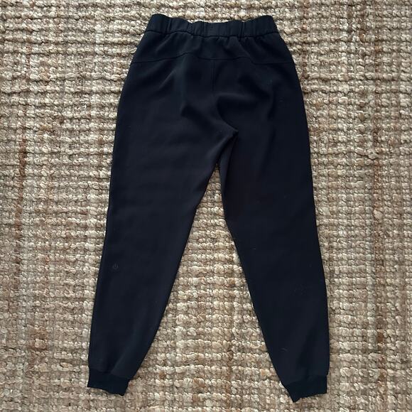 Lululemon On The Fly Jogger – Black – Size 4 – Excellent Condition - Picture 5 of 11